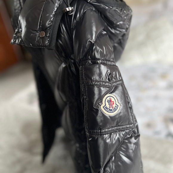 Moncler jacket size 3 - Picture 8 of 8